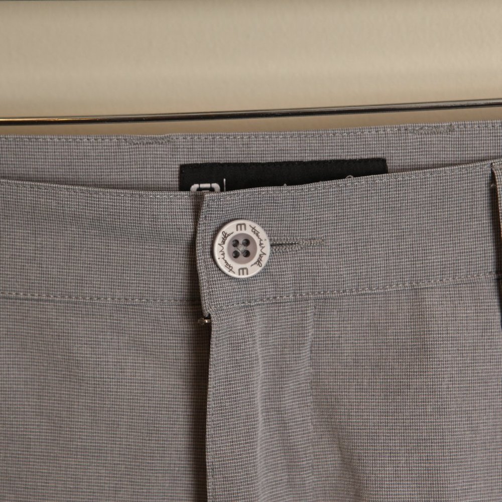 Travis Mathew Men's gray flat front Golf Shorts 38 10" inseam performance - Picture 3 of 6